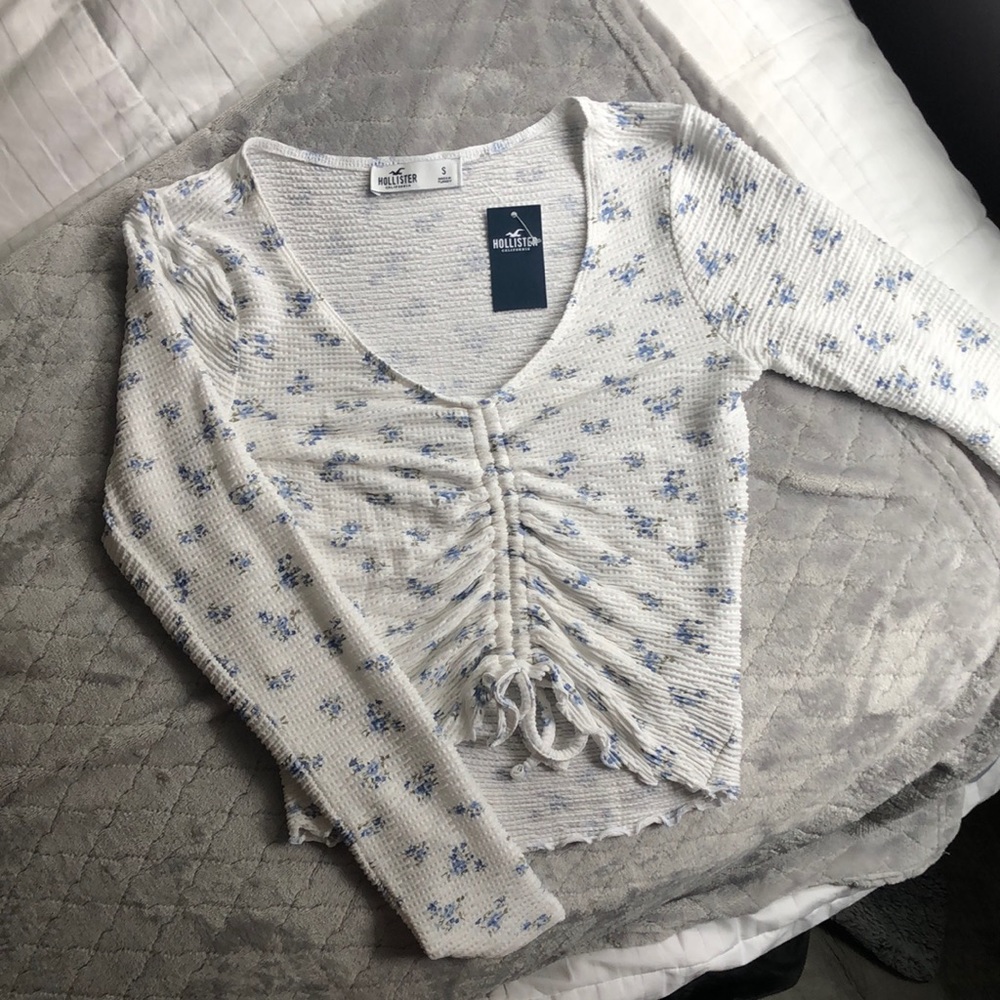 Ruffled Hollister long sleeve